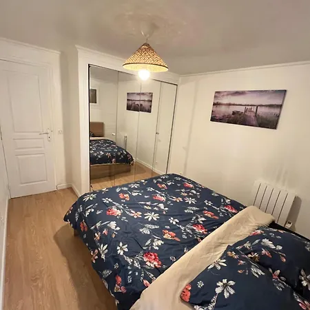 Apartment Dans Petite Tres Calme *