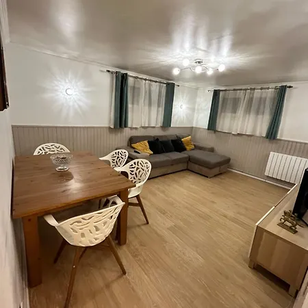 Apartment Dans Petite Tres Calme Drancy